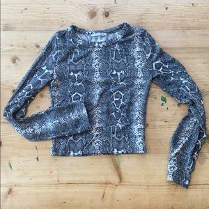 Zara crop snake print shirt sz S